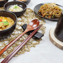 수저받침