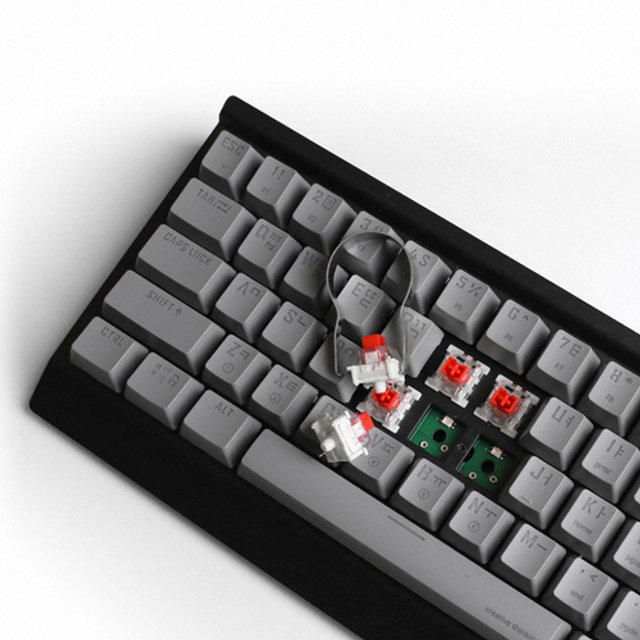씽크웨이 CROAD K66 RGB 매크로 미니 기계식 키보드 청축