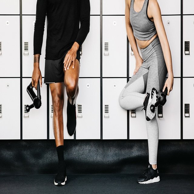 [추가청구할인] 충전스탠드 증정 G3 마사지건 블랙 THERAGUN