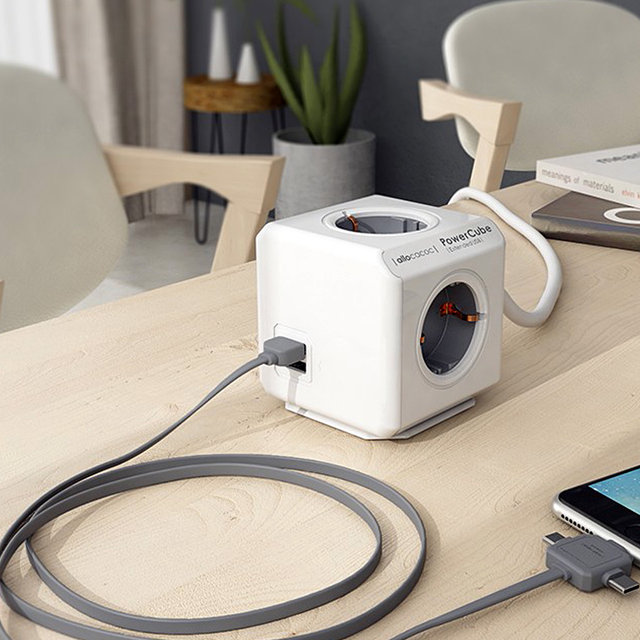 파워큐브 익스텐디드 화이트 USB 4구 1.5M 디자인 멀티탭