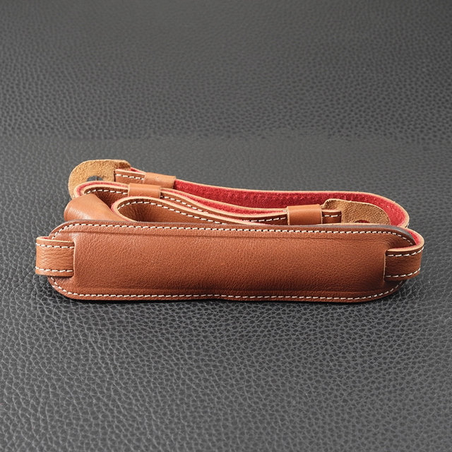 [Luigis] 루이지 레더 카메라 넥 스트랩 with Pad Cherry Red