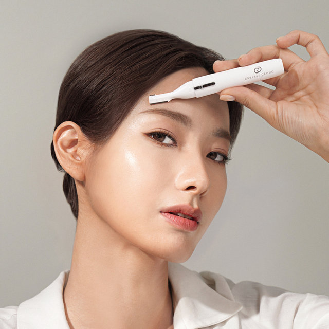 크리스탈클라우드 전동 눈썹 정리기 바리깡 눈썹칼 제모기 잔털 다듬기 면도기 솜털정리 CC-609