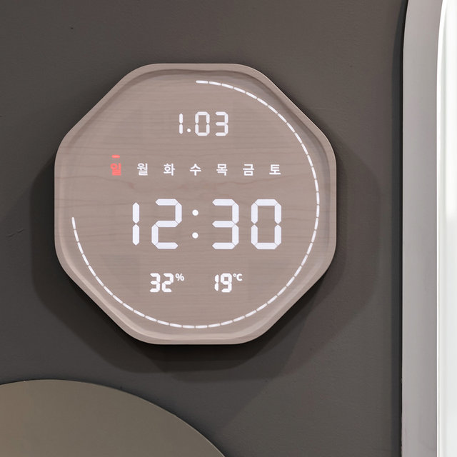 플라이토 루나 터닝 폴리곤 우드 인테리어 LED 벽시계 29.5cm