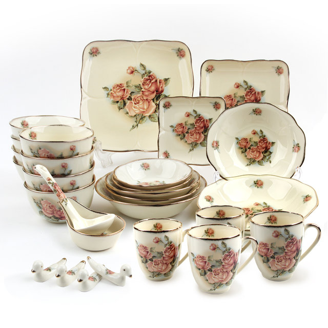 퀸로즈 4인홈세트 32pcs - A타입 (공기+대접+접시+머그컵 등)