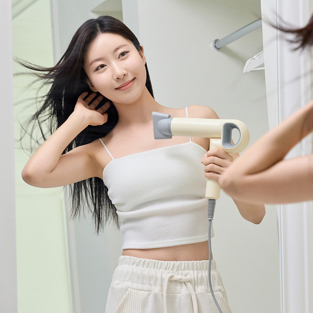 루모스 BLDC 플립 접이식 헤어드라이어 OJELHD01BE 항공모터 음이온 저소음 경량 드라이기