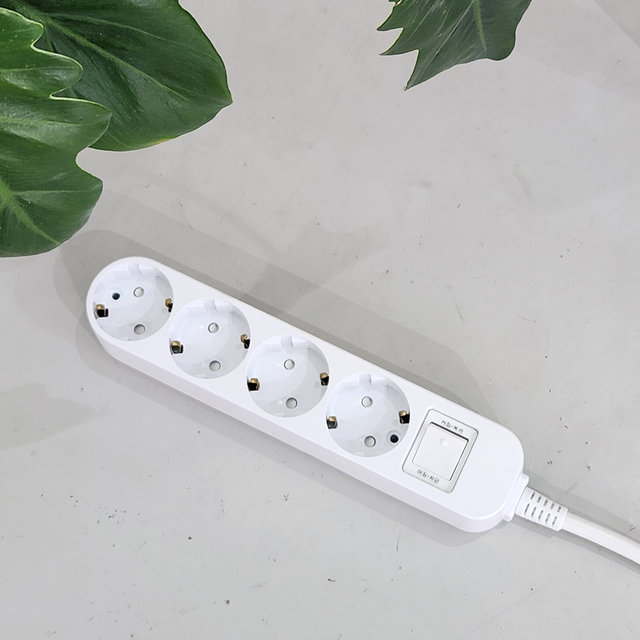 국산 과부하차단 멀티탭 4구 1.5m 16A 3200W