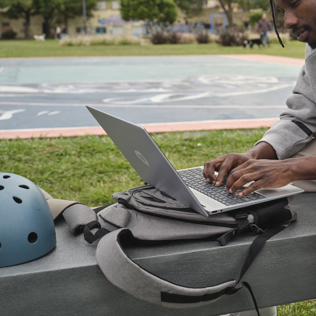 혜택가 84만 HP 옴니북 16-bc1025AU R7-8840U 300nits 업무용 노트북