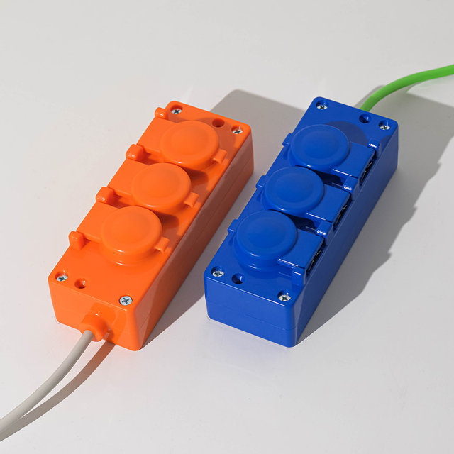 세이프티캡 안전 멀티탭 (3구 2M 블루) XWL-10A3KPP(BL)