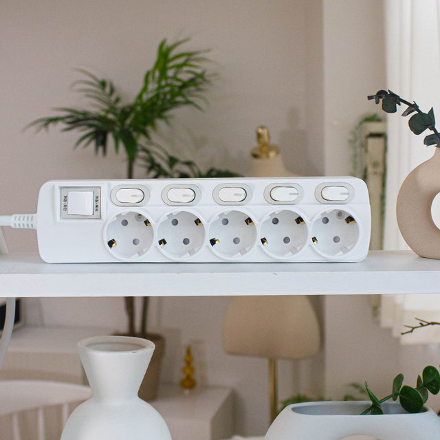 THE 슬림플러그 국산 개별 과부하차단 5구 멀티탭 납작 플러그 스위치 5m
