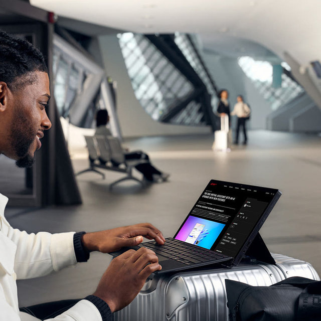 ASUS ROG FLOW Z13 GZ302EA-RU110W 13.4인치 34.03cm 게이밍 태블릿노트북 MAX+ 395 64GB 1TB 윈도우 11홈