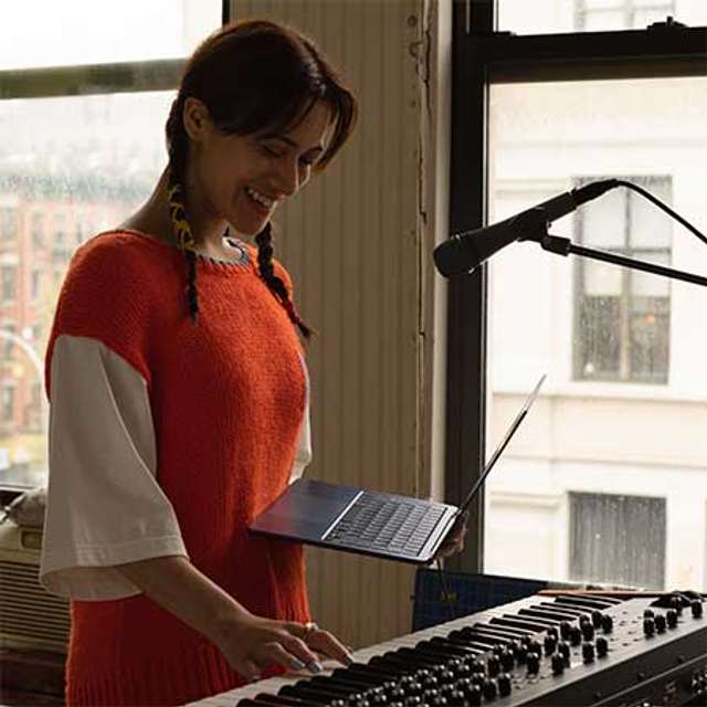 [박스미개봉 - 박스훼손] 맥북에어 13 M2, 8코어 CPU, 8코어 GPU, 16GB RAM, 256GB SSD - 실버 [MC7V4KH/A]