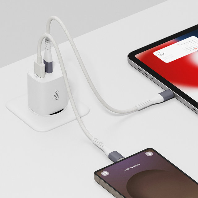 알로코리아 라이트 GaN 45W 갤럭시 아이폰 초고속 멀티 충전기 어댑터 UC245GPD + C타입 케이블 포함