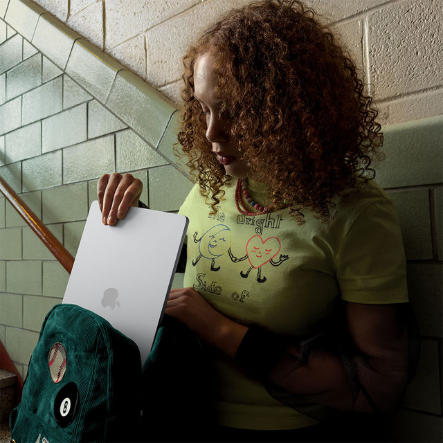 맥북에어 15 M5, 10코어 CPU, 10코어 GPU, 24GB RAM, 1TB SSD - 실버 [MDVC4KH/A]